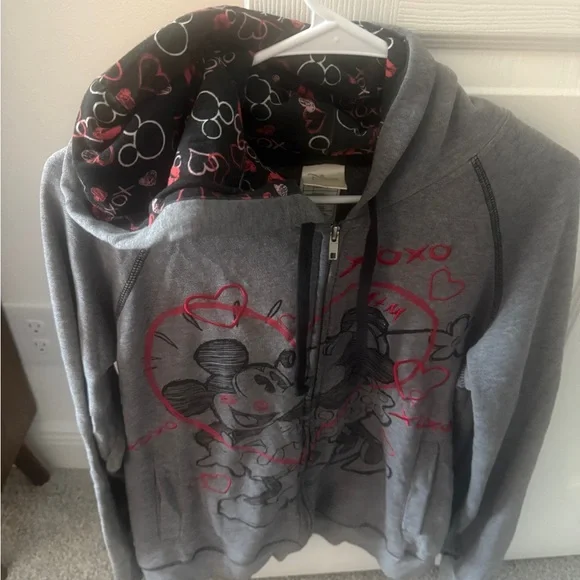 Sz L Mickey & Minnie love hoodie - Picture 2 of 4